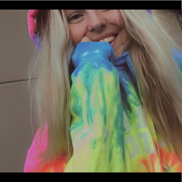 Meet your Posher, Shalena - Picture 1 of 1